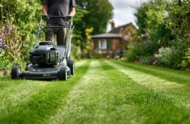 lawn mowing milton keynes
